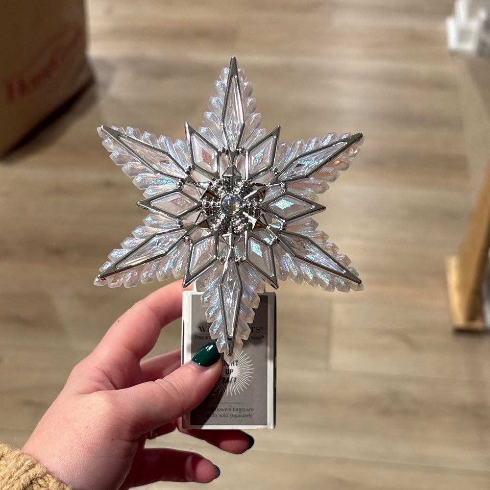Bath and body works snowflake wall plug in brand new